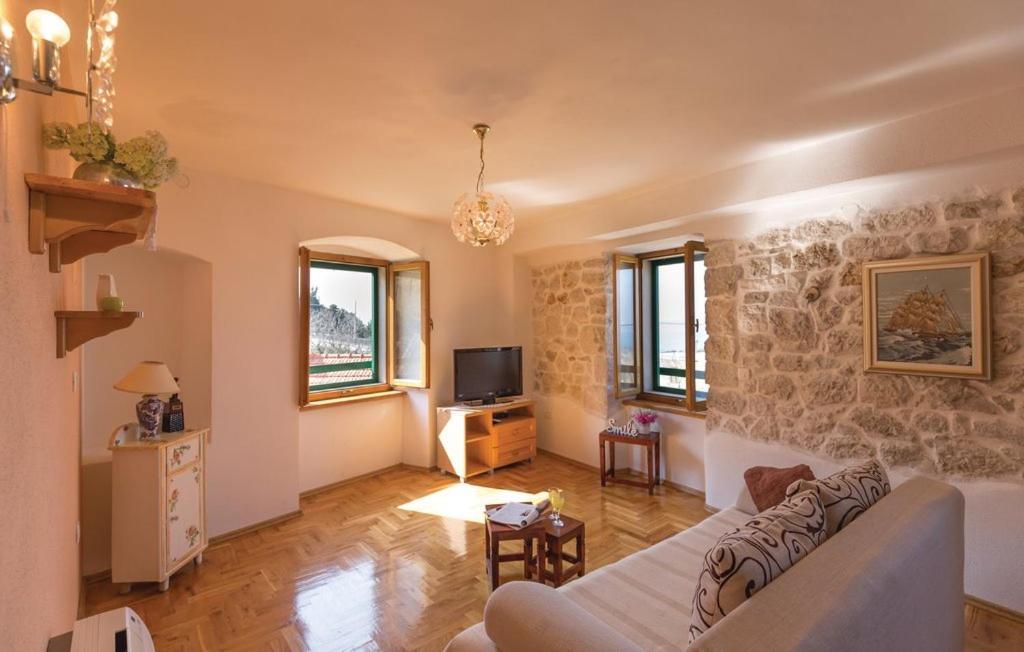 Vacation Apartments Feniks Tučepi Buitenkant foto