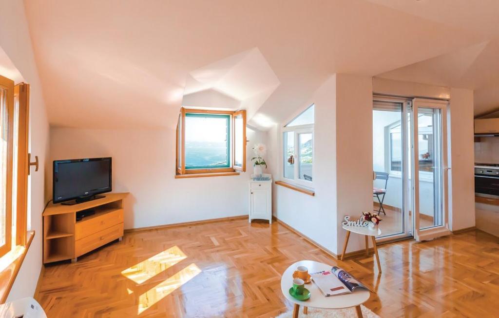 Vacation Apartments Feniks Tučepi Buitenkant foto