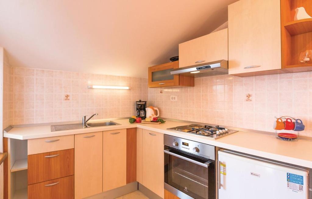 Vacation Apartments Feniks Tučepi Buitenkant foto