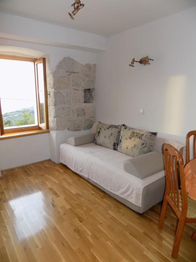 Vacation Apartments Feniks Tučepi Buitenkant foto